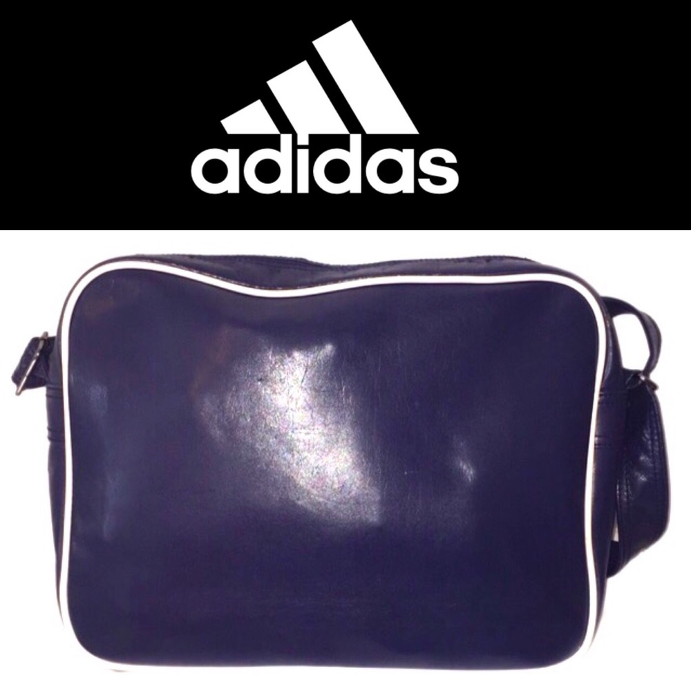 **SOLD** Adidas Vintage Carry On Style Bag - Picture 2 of 5